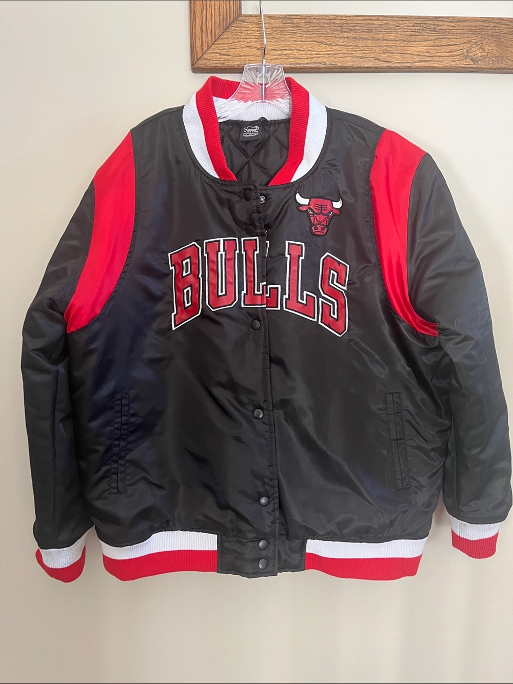 Ultra Game Mens Chicago Bulls Bomber Style Jacket size XL